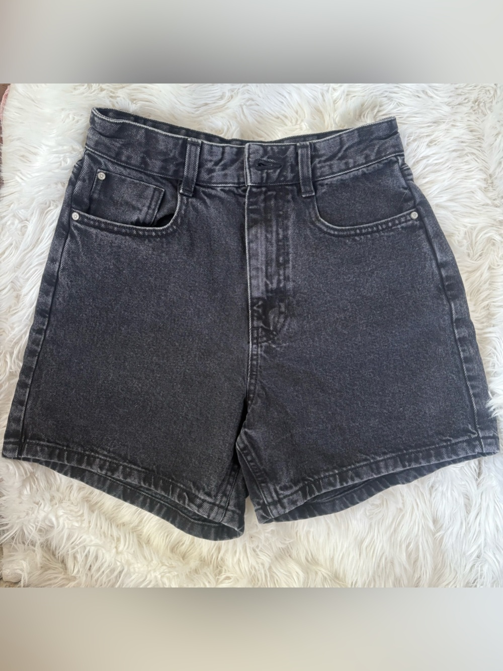 Zara Boyfriend Denim Shorts in Washed Black